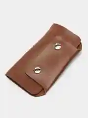 Коричневый ключница, экокожа, 6 карабинов, 10 х 6 см