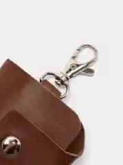 Коричневый ключница, экокожа, 6 карабинов, 10 х 6 см