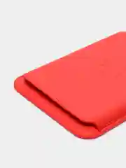 Красный картхолдер MagSafe для iPhone