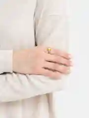 Желтый кольцо женское  с камнем, бижутерия