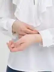 Белый женская рубашка блузка с рюшами с принтом