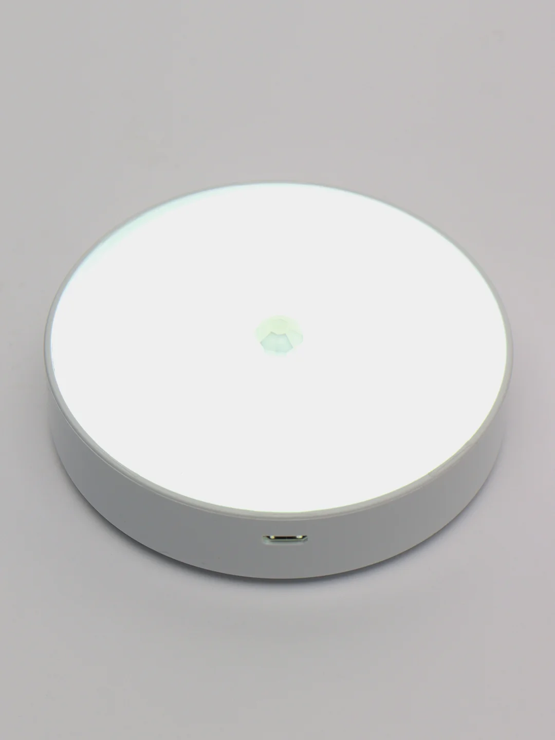 Белый светильник беспроводной, 500 mAh, с датчиком движения, LED, на магните