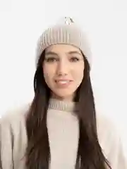 Бежевый шапка женская, с отворотом