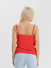 Красный топ нежный