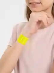 Желтый браслет светоотражающий