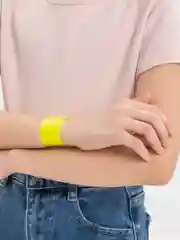 Желтый браслет светоотражающий