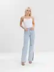 Белый топ с открытой спиной