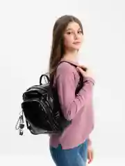 Черный рюкзак женский