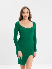 Платье трикотажное с разрезом QP Store