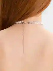 Белый чокеры со стразами