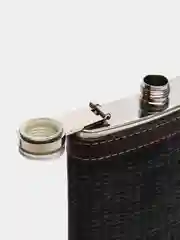 Шоколадный подарочный набор: Фляжка с рюмками