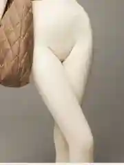 Бежевый легинсы в рубчик