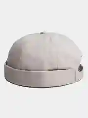 Бежевый кепка без козырька