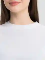 Белый футболка женская укороченная