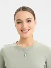 Желтый цепочка с кулоном в форме авокадо
