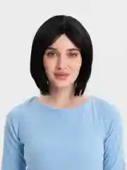 Черный парик каре с челкой
