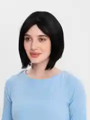 Черный парик каре с челкой