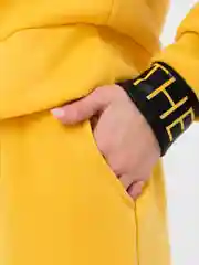 Желтый спортивный костюм женский