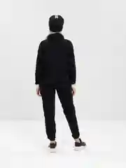 Черный спортивный костюм женский