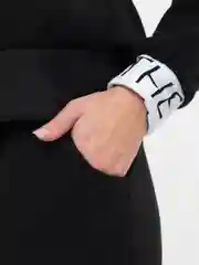 Черный спортивный костюм женский