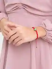 Плетеный браслет с натуральным камнем "Говлит"