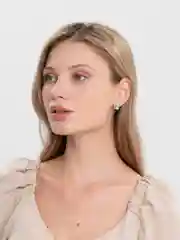 Багровый серьги-гвоздики
