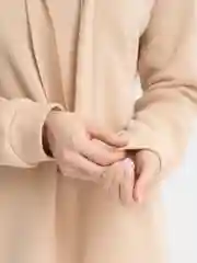 Бежевый платье утепленное, женское