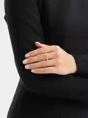 Женское кольцо с цирконами