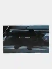 Черный автомобильный держатель телефона