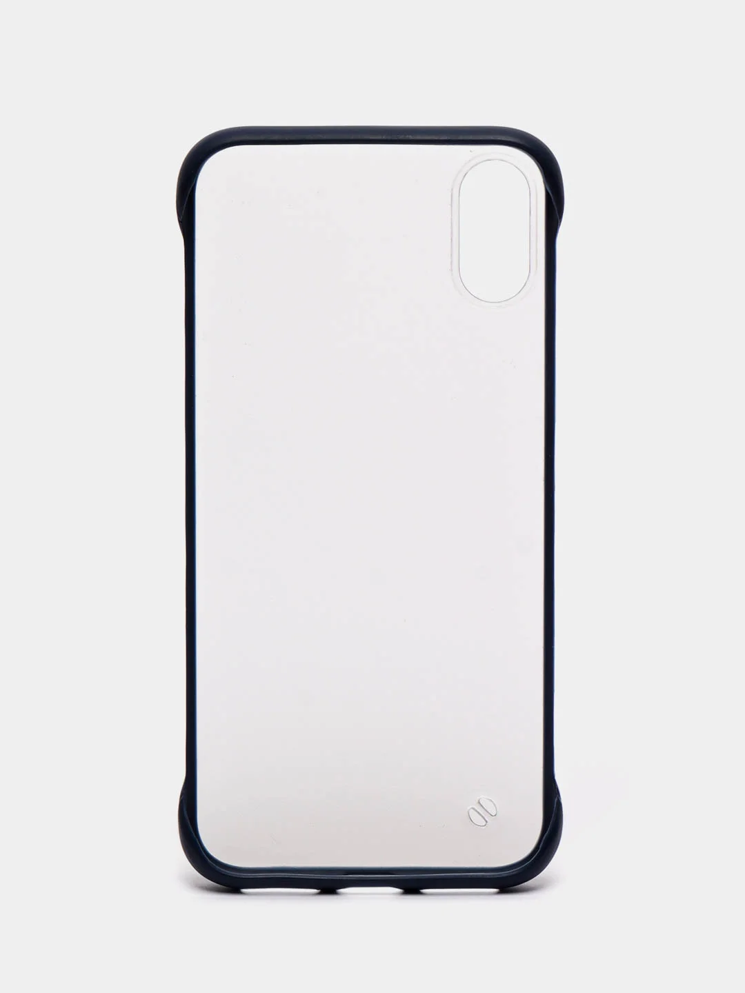 Красный прозрачный чехол на IPhone