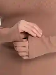 Бежевый лонгслив женский