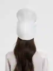 Белый шапка для девочки