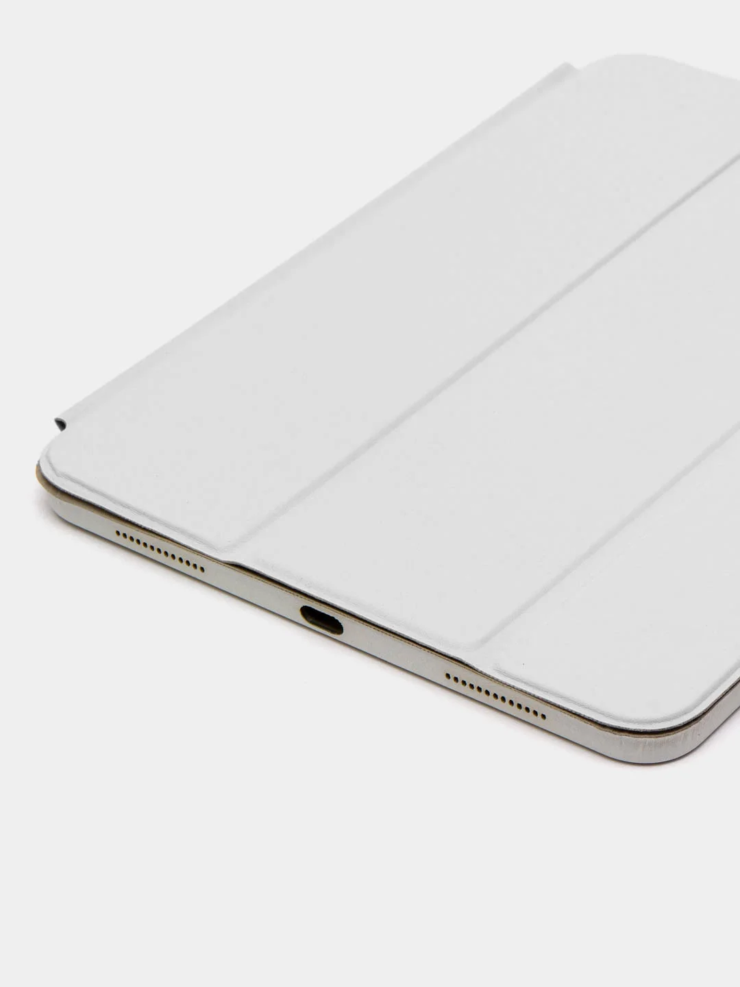 Белый стильный чехол со шторкой для iPad