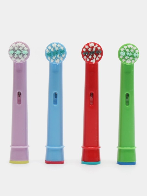 Сменные насадки для электрической зубной щетки Oral-B, средней жесткости, 4 штуки