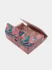Подарочная коробка с рисунком цветов и надписью, складная