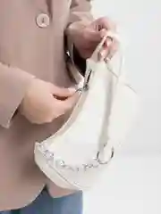 Белый сумка вельветовая, с цепочкой