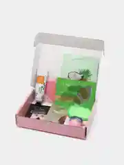 Конфетный подарочный набор косметики