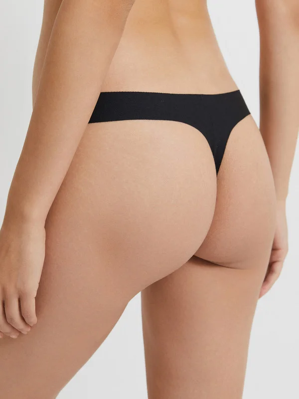 Черный трусы стринги с обрезным краем женские  InfinityLingerie
