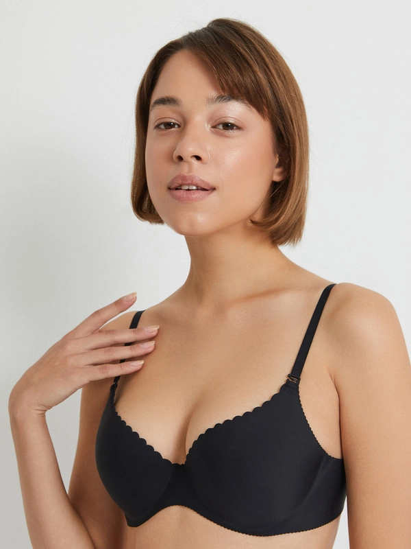 Бесшовный формованный бюстгальтер с чашкой T-shirt  InfinityLingerie