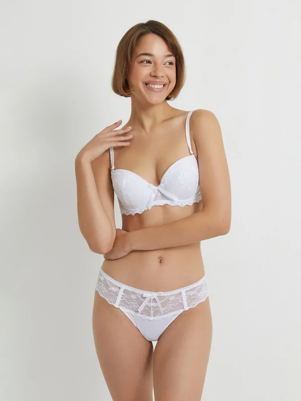 Белый кружевные трусы-стринги женские  InfinityLingerie