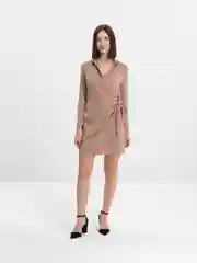 Бежевый женское платье с запахом, атласное, бежевое вечернее