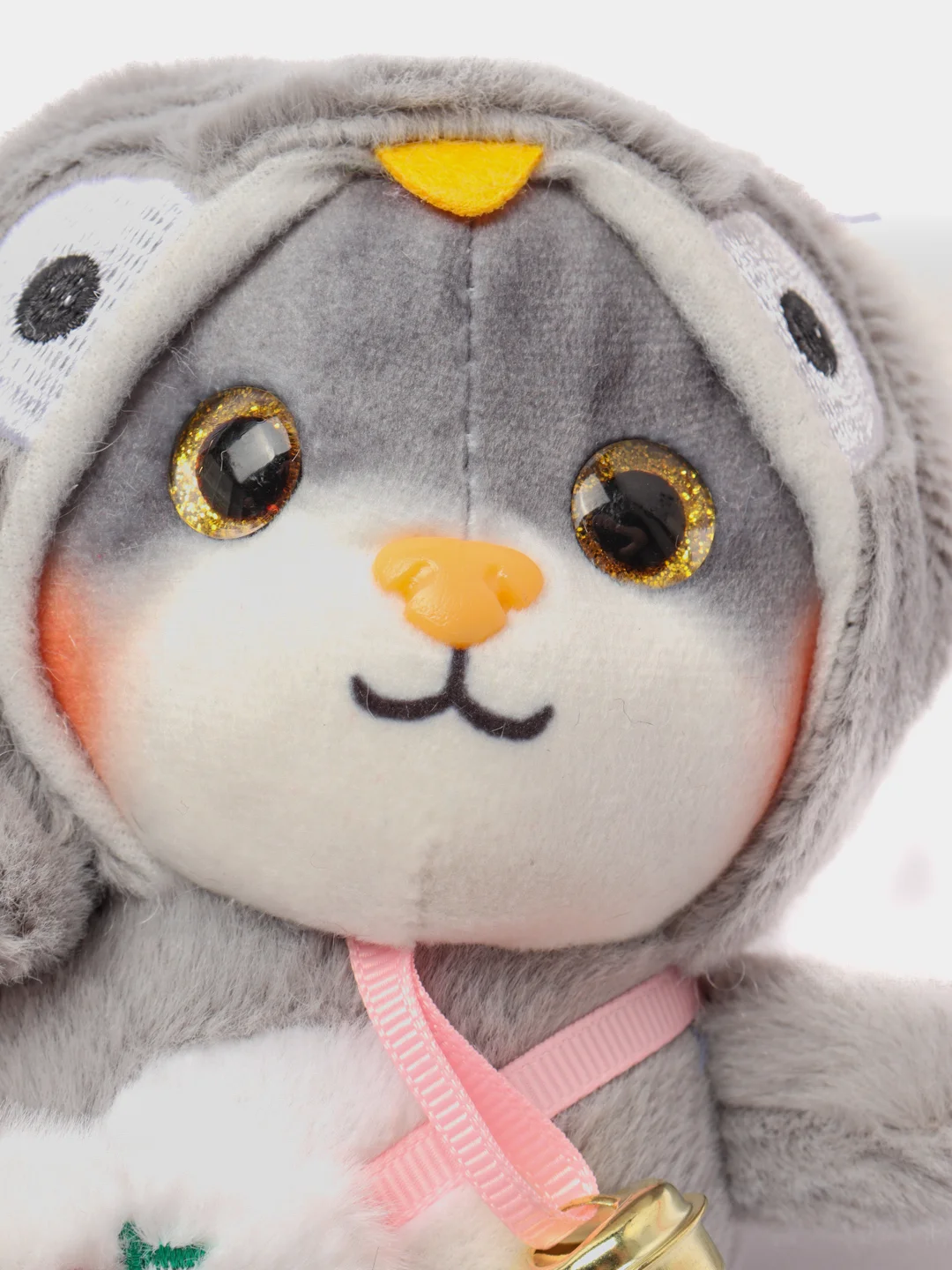 Серебряный мягкая игрушка-брелок "Кот в костюме", 12 см, котик в кигуруми, кот в кигуруми