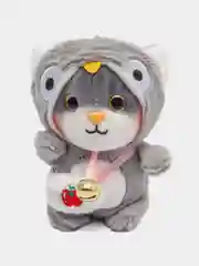 Серебряный мягкая игрушка-брелок "Кот в костюме", 12 см, котик в кигуруми, кот в кигуруми