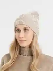 Бежевый шапка женская