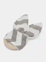 Серый грызунок деревянный