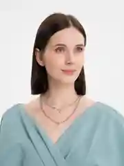 Двойная цепочка с кулоном