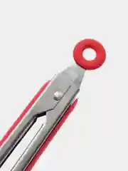 Красный кухонные щипцы