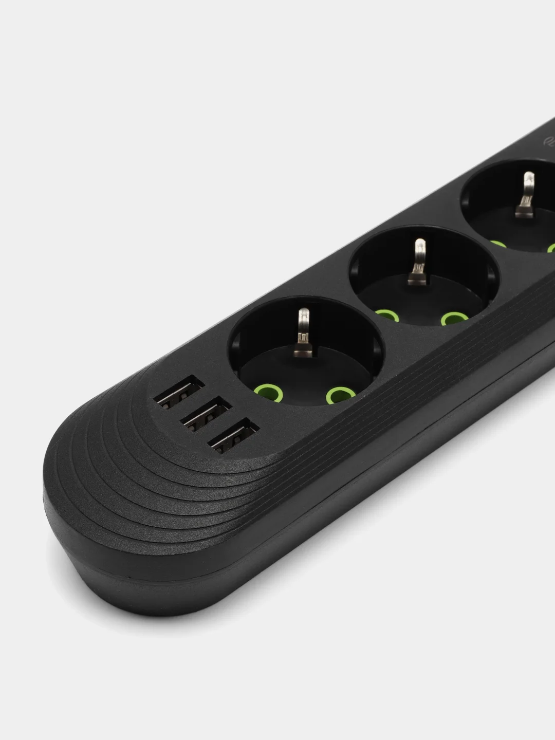 Черный сетевой фильтр, с USB разъемами, 3 м
