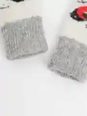 Красный шерстяные варежки
