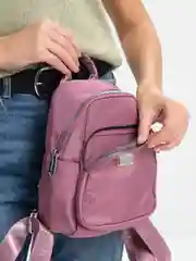 Розовый рюкзак женский